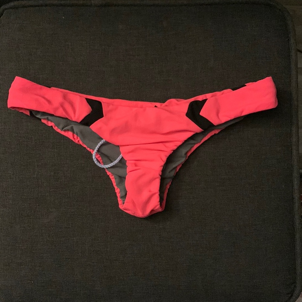 Jolyn Glenn Bottoms sz: M
